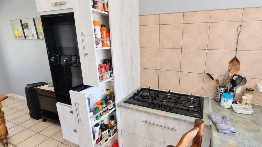 4 Bedroom Property for Sale in Flimieda North West